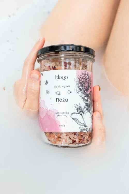 Sól do kąpieli Róża w wannie | Błogo